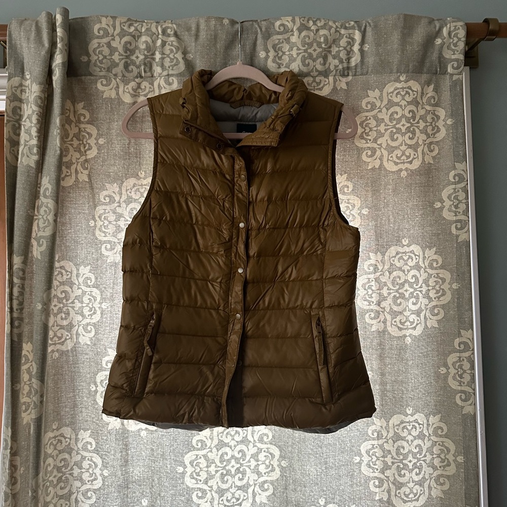 Gap Brown Puffer Vest